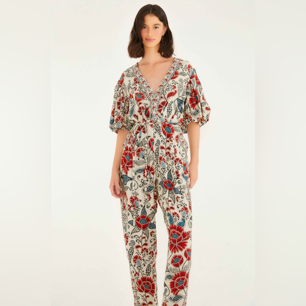 The Sand Francesca V Neckline Short Sleeve Jumpsuit from FARM Rio NWT Sz M